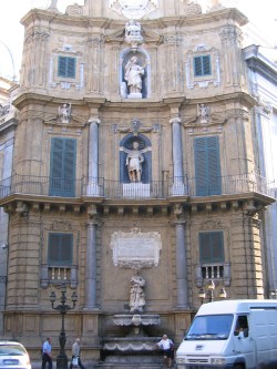 13 28 3 Quatro canti